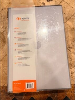 Speck SeeThru Clear MacBook Shell - Translucent -Clear